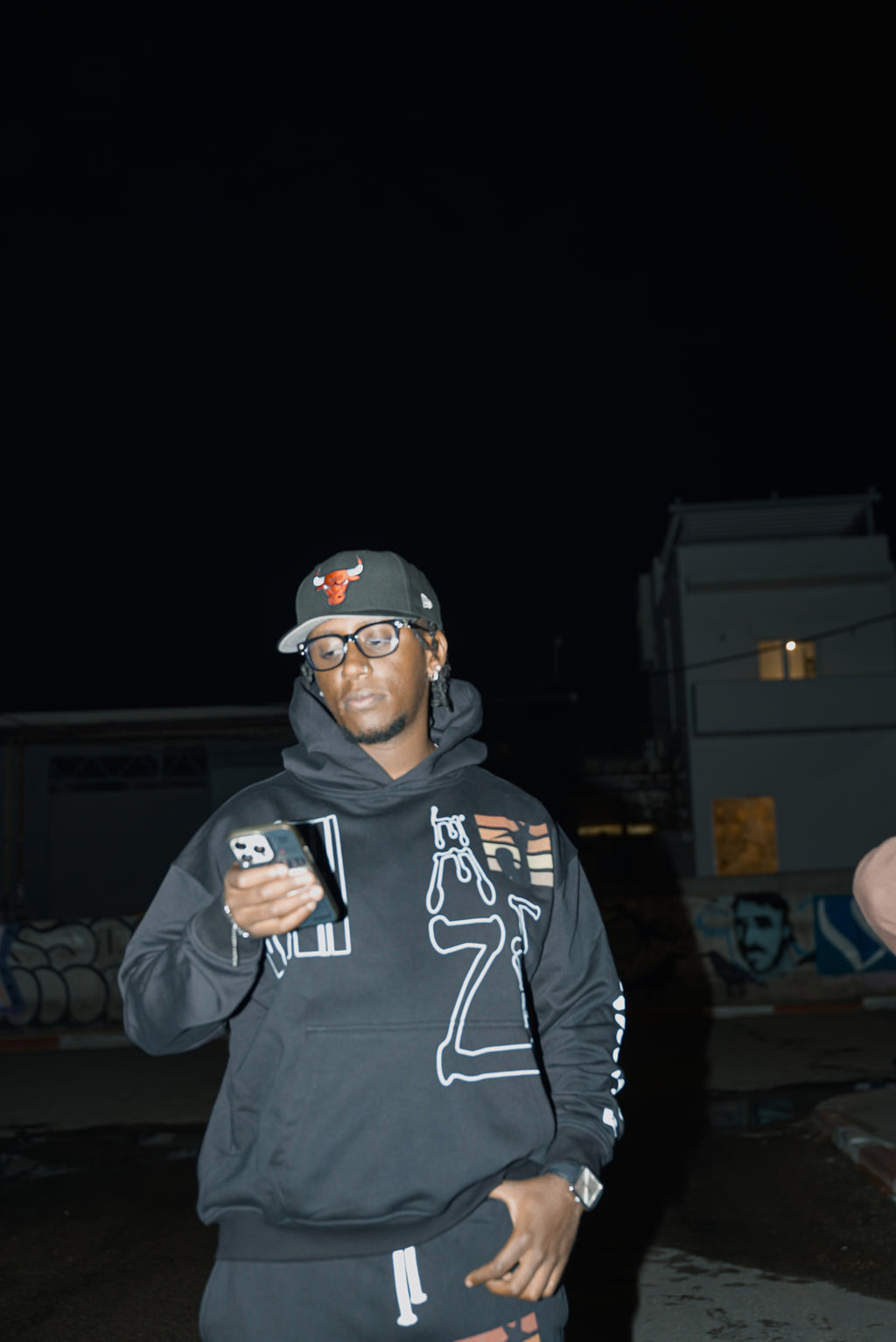 BLACK "JEEN" HOODIE